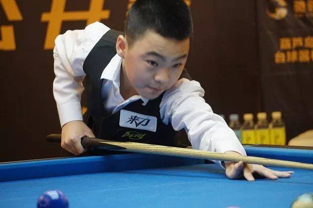 表现感到失 表现感到失