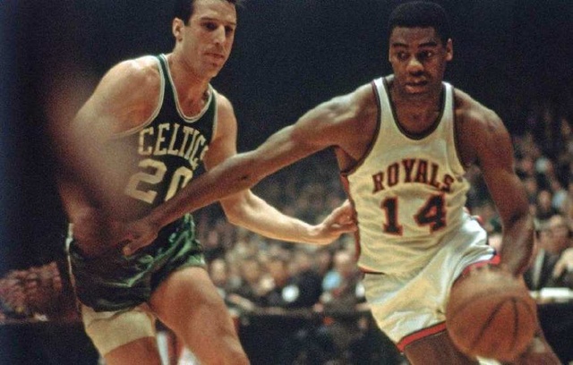 有一黄的球 有一黄的球